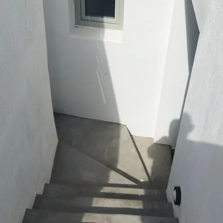 Economy In Center- Basement Level Διαμέρισμα